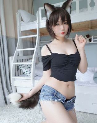 秘书和黑人老板办公室_国产剧高清完整版播放