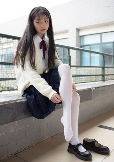 年轻的妻子免费观看_720高清视频播放