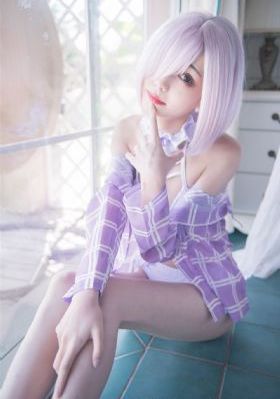 一龙二凤岳女共夫阿兰_720在线观看